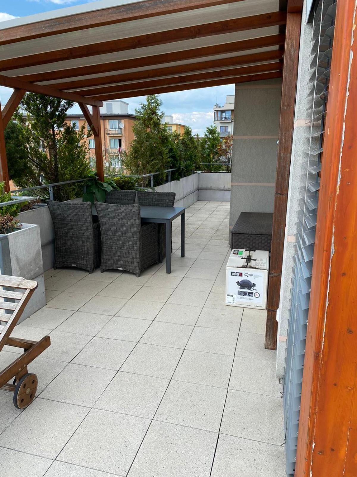 Rooftop With Pergola And Parking Apartament *